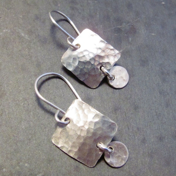 Silver Square Drop Earrings, Hammered Silver Jewelry, Minimalist silver earrings, Sterling Silver Square Earrings, Hammered Sterling Earring