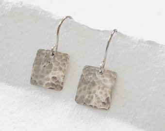 Silver Square Drop Earrings, Hammered Silver Jewelry, Minimalist silver earrings, Sterling Silver Square Earrings, Hammered Sterling Earring