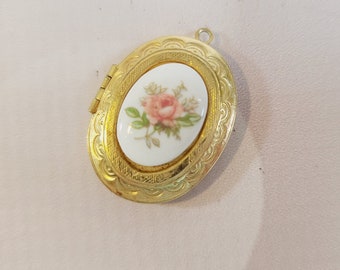 Vintage Locket, Gold