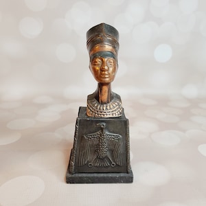 Vintage Egyptian Nefertiti Statue