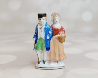 Vintage Victorian Couple Statue