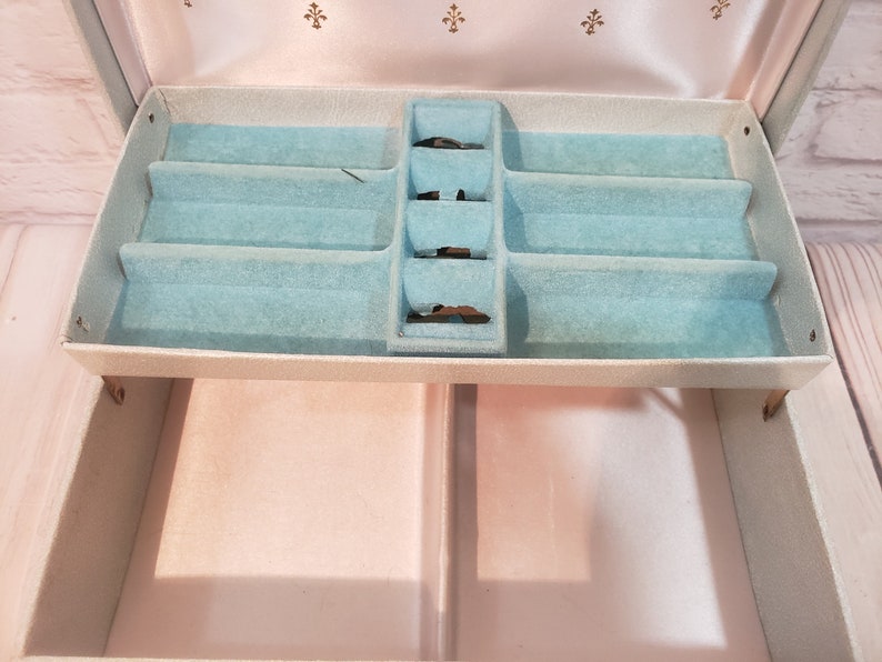 Vintage Blue Jewelry Box