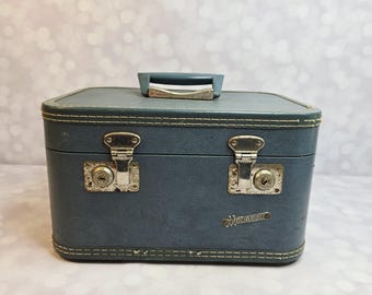 Vintage Train Case