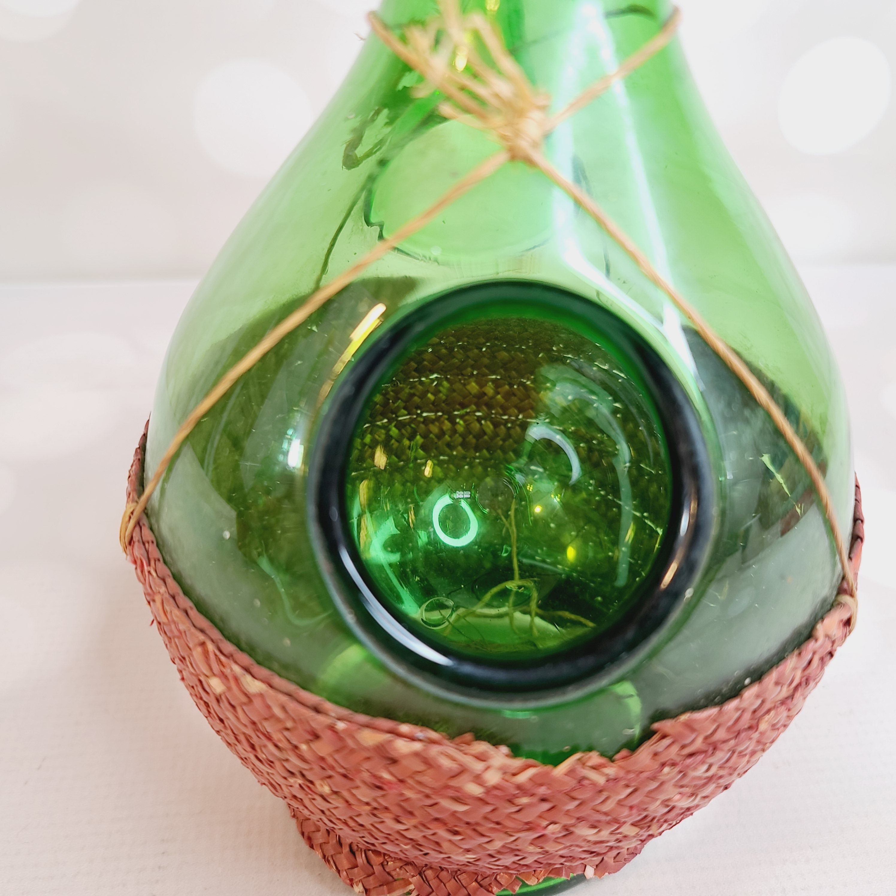ヴィンテージグリーンガラス製イタリアワインボトル（籐製） - Etsy 日本