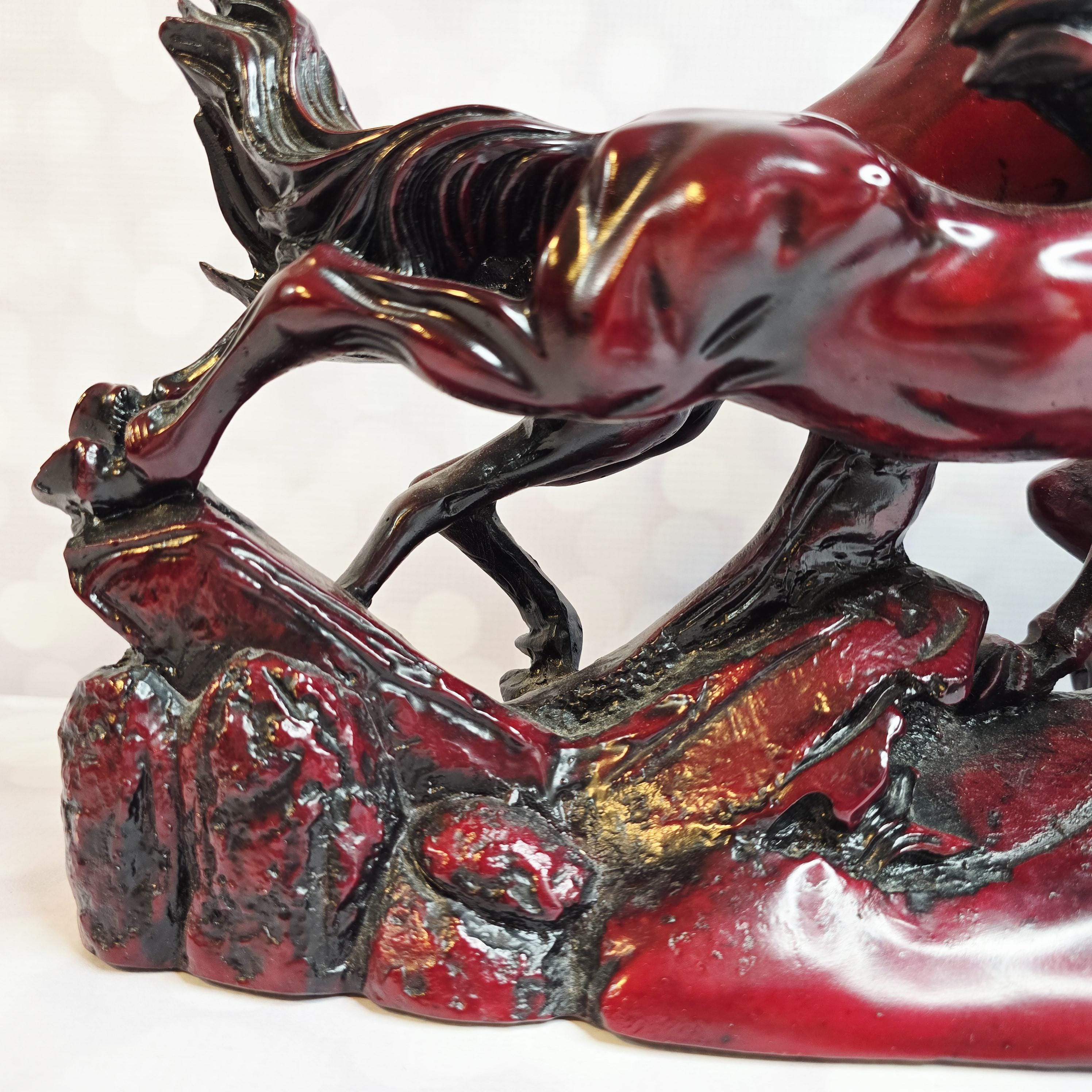 ヴィンテージの大型中国製赤い樹脂製馬の走る像 - Etsy 日本