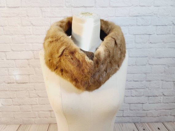 Vintage Fur Collar, Mid Century Style - image 1