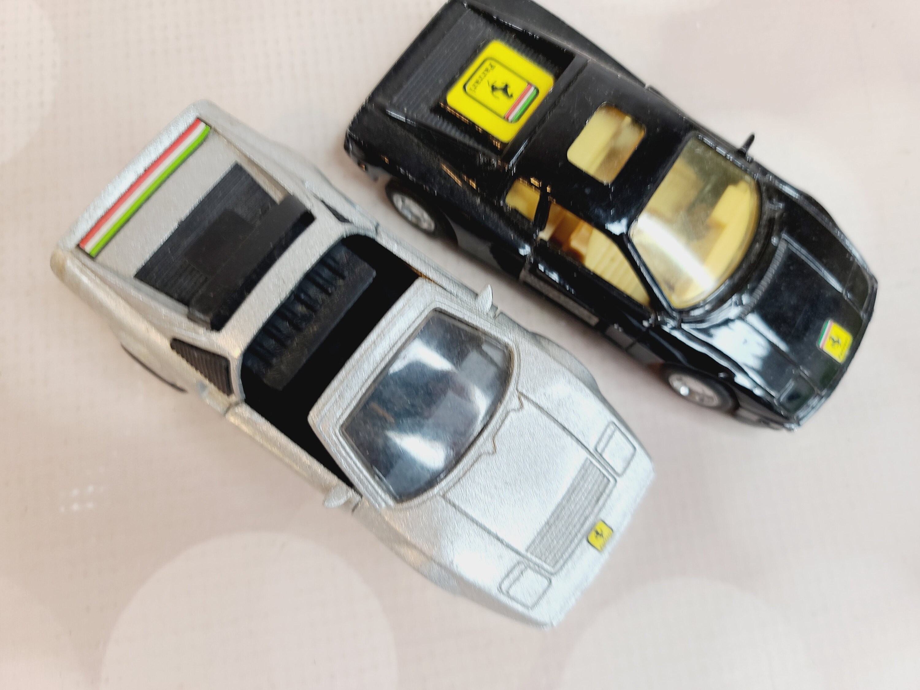 【お年玉セール特価】 ヴィンテージ ホットウィール フェラーリ カー 2 台セット ミニカー