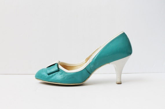 1950s Turquoise Bow Tie Pumps