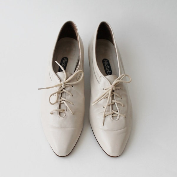 SALE - 1980's Ivory Pixies Oxfords Pumps