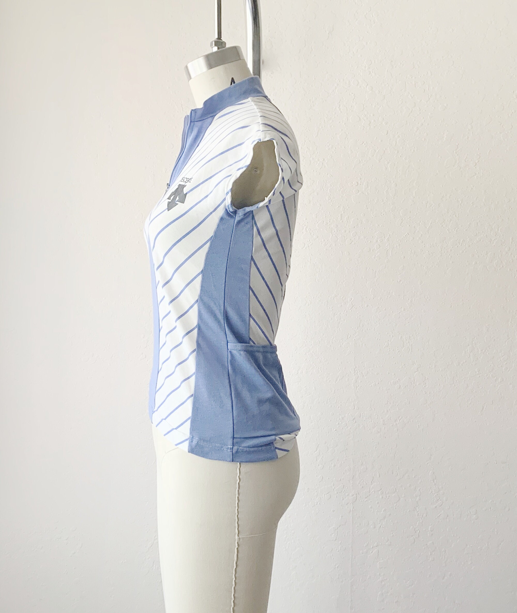 Vintage Y2K Descente Quarter Zip Purple Chevron Striped Top