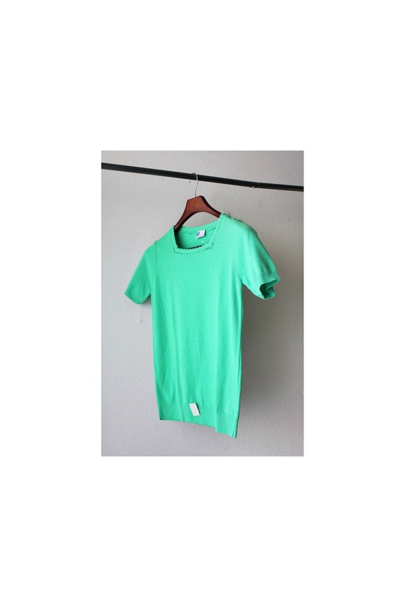 NOS 1960s Short Sleeves Square Neck Crochet Knit T