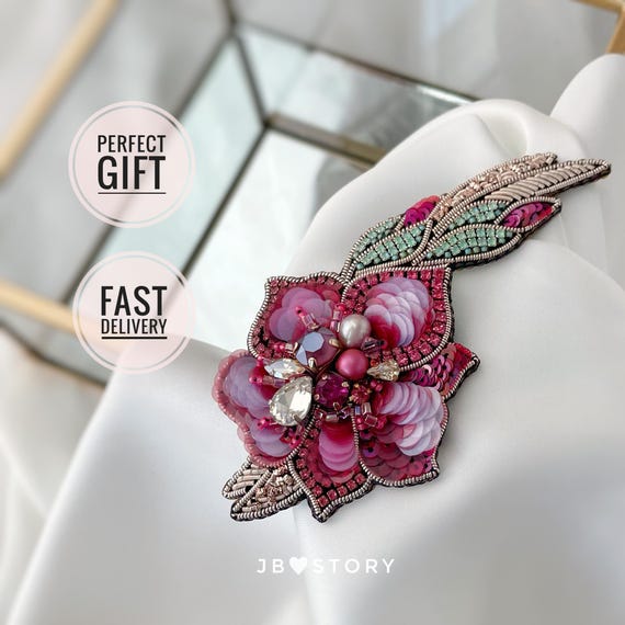 Pink Gladiolus Flower Brooch - Elegant Floral Lapel Pin for  display picture 1