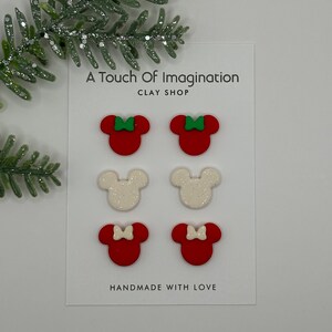 Pendientes navideños de Mickey y Minnie / Pendientes de arcilla polimérica hechos a mano