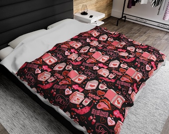 Spicy Book Blanket | Romantasy Bedding | Book Gifts for Dark Romance and Morally Gray Book Lovers