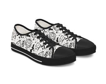 Dungeons and Dragons Sneakers: DND W20 Würfel Print Low Top Gaming Schuhe Damen