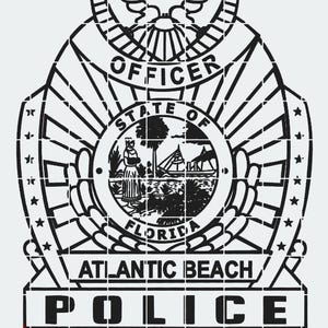 Puede incluir: Insignia de oficial de policía de Atlantic Beach en blanco y negro. La insignia presenta un águila, las palabras "OFFICER", "STATE OF FLORIDA" y "ATLANTIC BEACH POLICE". La parte inferior de la insignia dice "POLICE FLA".