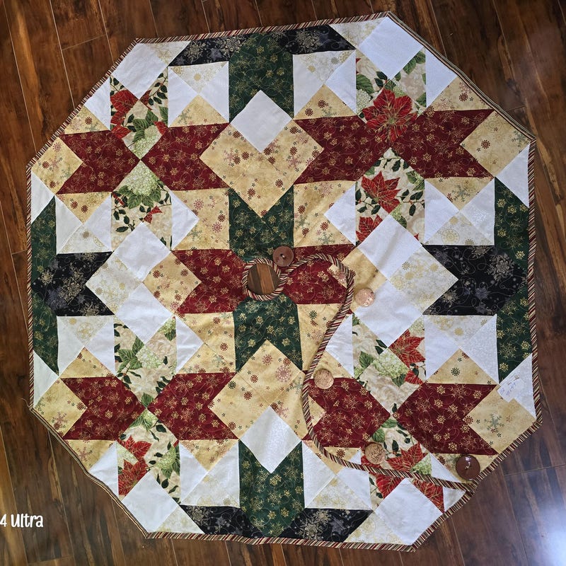 Bison Trail Compass Quilted Tree Skirt NCU0NXD1036 main image 1