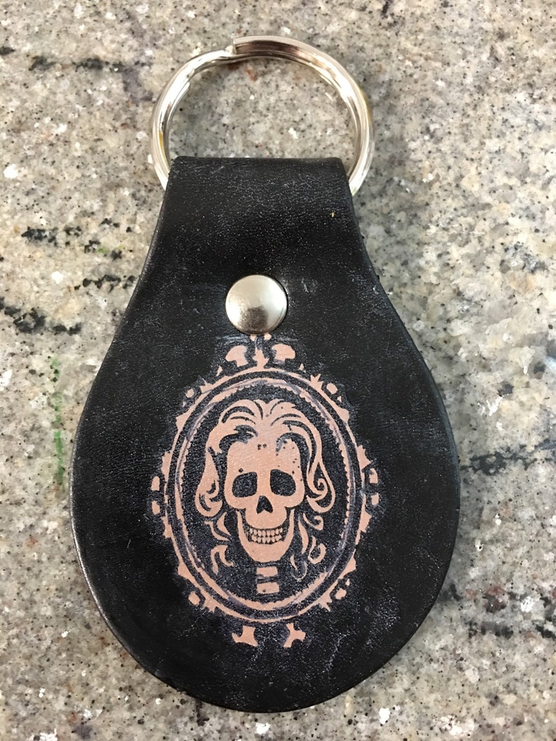 Leather skull cameo keyfob image 1