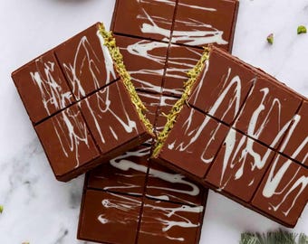 Dubai Pistachio Chocolate Bar - Gourmet Chocolate