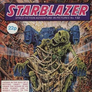 以下が含まれることがあります： 「STARBLAZER」と題されたヴィンテージコミックの表紙。「SPACE FICTION ADVENTURE IN PICTURES No. 132」と副題が書かれています。未来的な背景の中で、緑色で腐敗したクリーチャーが描かれており、下部には「THE UNDEAD」というタイトルがあります。