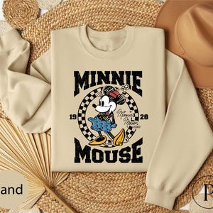 Minnie Mouse Shirt, Minnie est 1928, Disney Tee, Disneyland Sweater, Vintage Disney Sweatshirt, Disney World Shirt, Minnie Checker Shirt