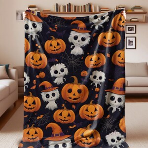 Spooky Ghosts&Pumpkins Plush Blanket,Halloween Woven Throw Blanket,Halloween Watching Movie Blanket,Halloween Gifts for Boys and Girls
