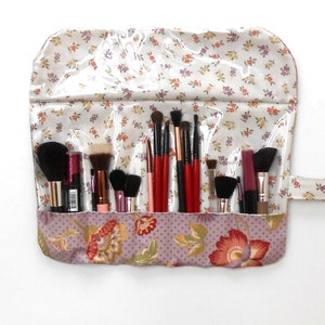 Wipe Clean Mess Free Makeup Brush Holder in 2 Sizes, Floral Organizer With 7 Pockets, Travel Fabric Cosmetic Brush Storage