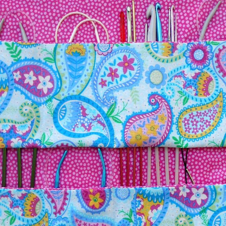 Paisley Circular Knitting Needle Case Artist or Makeup Brush Holder 8 Pockets