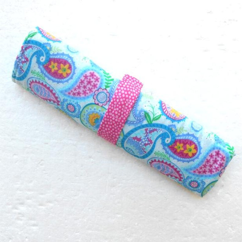 Paisley Circular Knitting Needle Case Artist or Makeup Brush Holder 8 Pockets