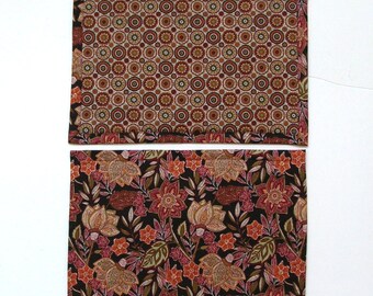 2 Reversible Fabric Placemats in Peach Floral Print With Rust, Black and Green, Washable Dinner Mat, Table Decor