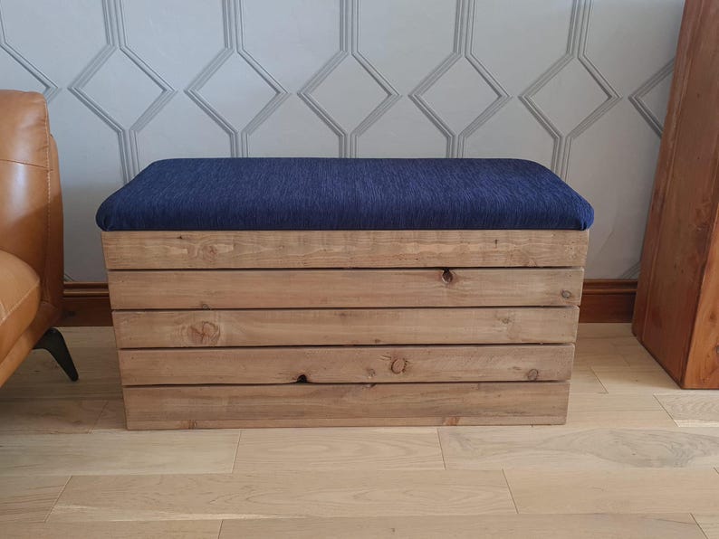 Large Wooden Storage Box Seat: Upholstered Lid With or Without Rope ...