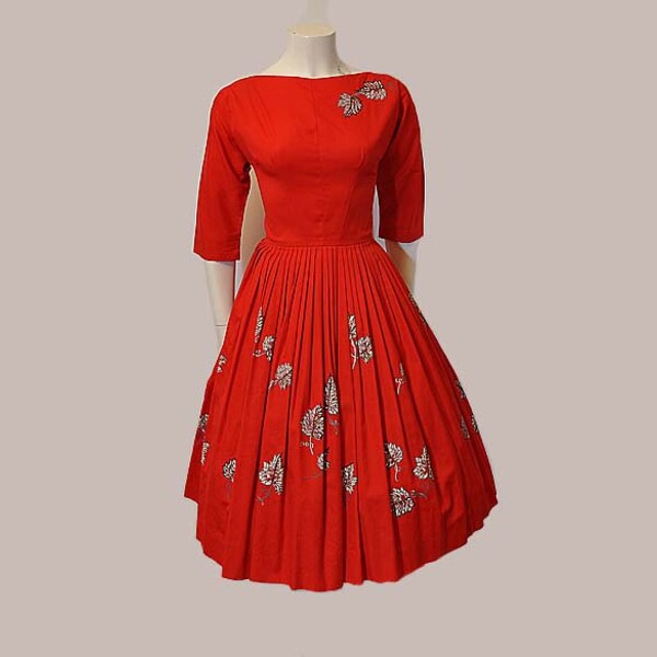 1950s Dress / Vintage 50's Red Handscreened Leaf Print Dress Full Pleated Skirt