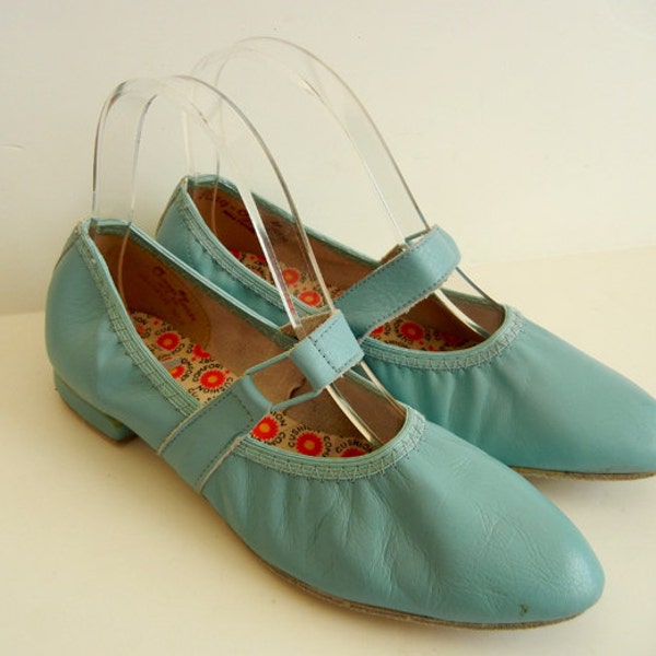 1960s shoes / Slip into The Blue Vintage 60's Square Dance Flats