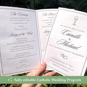 Puede incluir: Un programa de boda católico con una escritura elegante. El programa incluye los detalles de la ceremonia, las lecturas y los nombres Camille & Michael. La fecha es el domingo 17 de agosto de 2027, en la Iglesia Católica St. Augustine en Toronto, Ontario. El texto en la parte inferior dice "programa de boda católico totalmente editable."