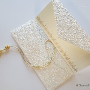 Wedding Congratulations Card with money folder, money envelope, Gift Card holder, purse, ivory floral embossed - Set of 4