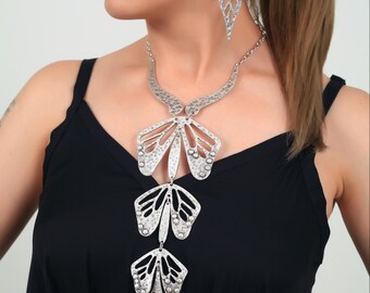 Antic Silver Butterfly Wings Necklace and Earrings Set: Vintage Style