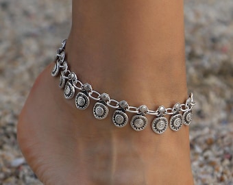 Boho Chic Antic Silver Anklet with Sun Spiral Design - Adjustable Beach Foot Accessory - Stylish Gift for Her