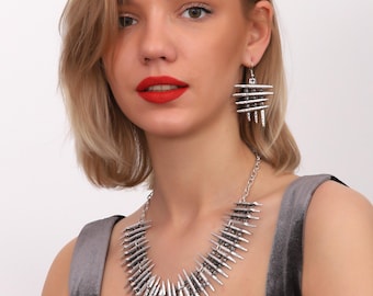 Hammered Silver Plated Jewelry Set: Boho Necklace and Earrings