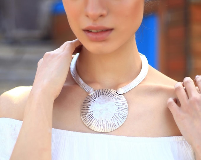 Featured listing image: Vintage Style Antic Silver Circle Pendant Necklace - Boho Antic Silver Round Pendant Necklace - Gift For Women