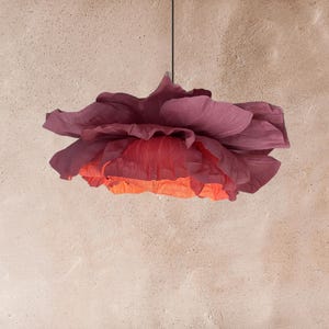 Lampadario a forma di fiore in stile Boho Chic: splendida lampada a sospensione in carta crespa per l'arredamento della casa o per occasioni speciali.