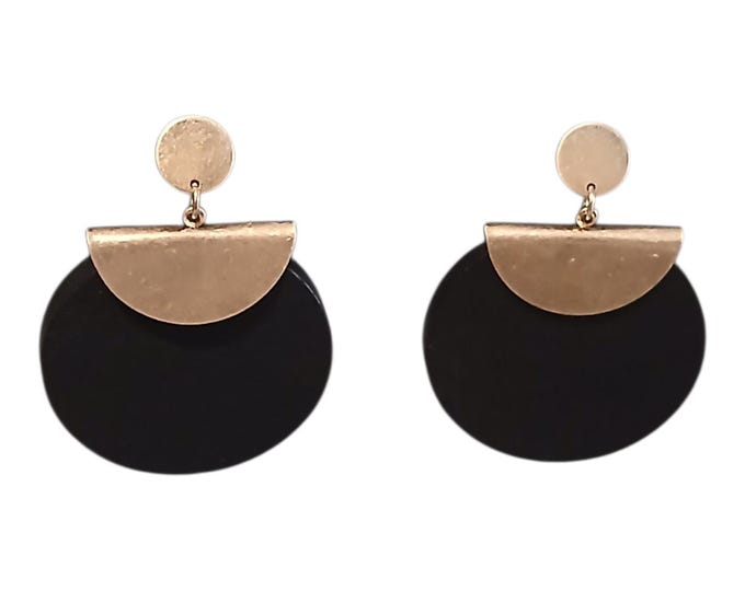 Vintage metal-wood earrings.