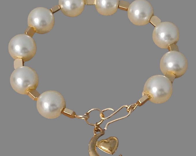 12mm Pearl Bracelet, Gold Tone Clasp, 7.5 inch