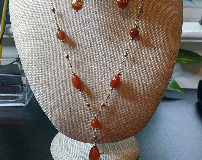 Carnelian semi-precious gemstone set.