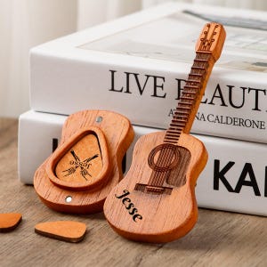 Personalized Guitar Pick Box/Personalized Wooden Guitar Picks with Case/Engraved Guitar Plectrum Box/Engraved Wood Pick Case/Gift for Him