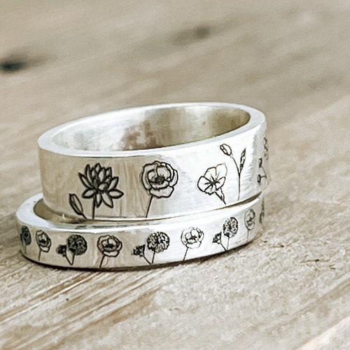 Birth Flower Personalized Ring - Mother's Day Gift - Gift for Her - Personalized Jewelry - Flower Ring - Stocking Stuffer - Personalizable