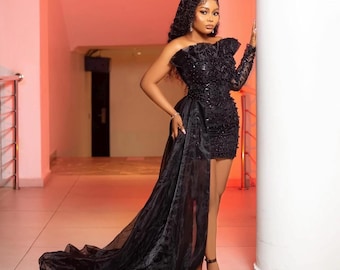Mini Black Lace Prom Dress: Elegant Strapless Formal Gown