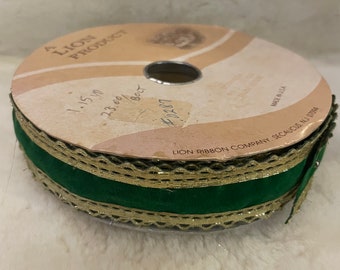 Vintage Velvet Green and Gold Ribbon Full Bolt