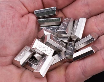 20 Platinum Ingots, DnD Metal Game Coins, TTRPG Accessories, Dungeons and Dragons & Tabletop RPG Games, Board Game Token