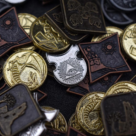 Set De 60 Monedas De Metal Para Juegos De Rol – Bolsa De Cuero Incluida, Denominaciones 1, 5, 10 Y 50