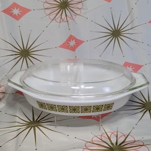 Vintage Pyrex Verde Green Square Flowers 1 1/2 Q Oval Divided Casserole Dish with ORIGINAL LID